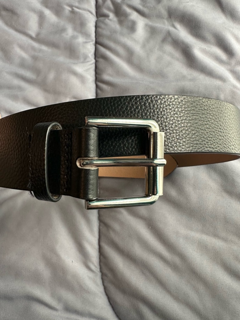 H&M Pebbled Leather Belt, Silver Detail. W MEDIUM